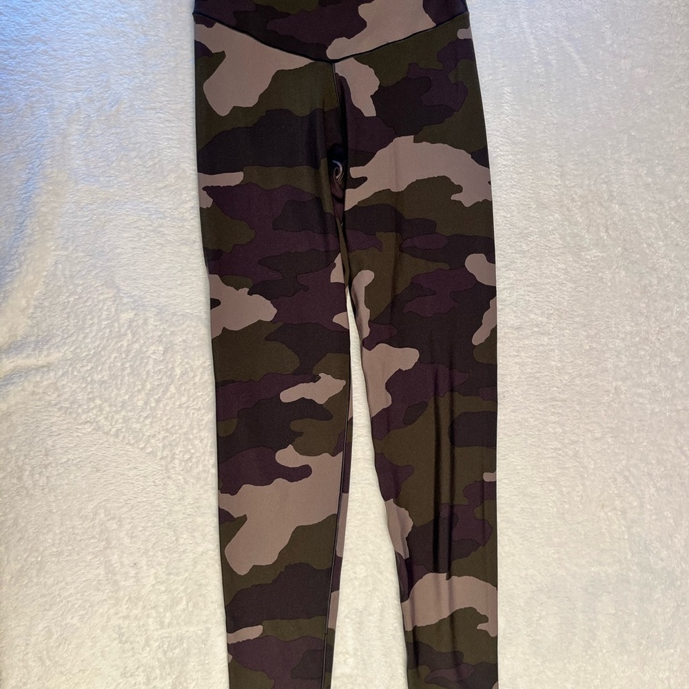 OFFLINE by Aerie 7/8 High Rise Camo Leggings Olive Green Purple Women’s Small